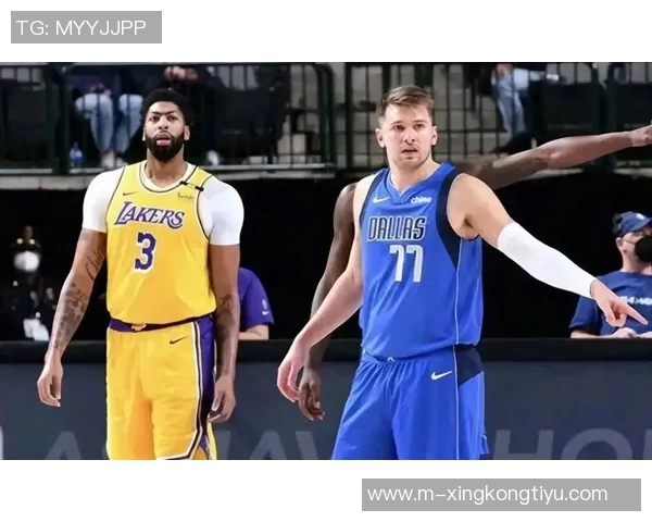 里夫斯称赞东契奇天赋超群与浓眉克里斯蒂关系融洽