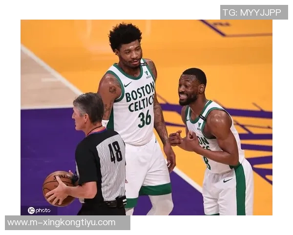 杰伦布朗昨日狂砍40分今日客场对阵鹈鹕出战存疑引发关注