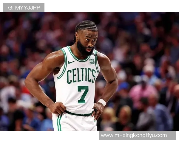 杰伦布朗分析失利原因强调球队需全场保持拼劲与专注 杰伦布朗分析失利原因强调球队需全场保持拼劲与专注