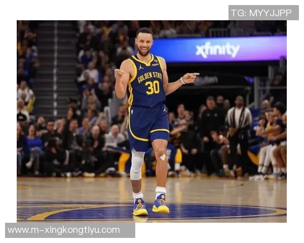 库里第三节火力全开轰下31分带领球队重返巅峰状态